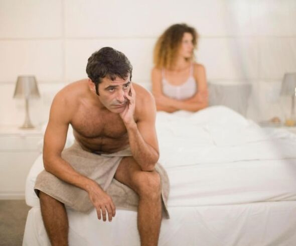 У мужчины проблемы с потенцией